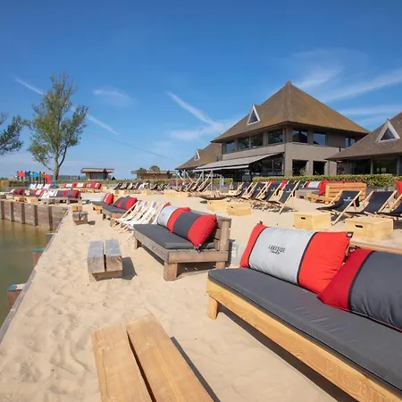 Lakeside Paradise Sport Hostel-2
